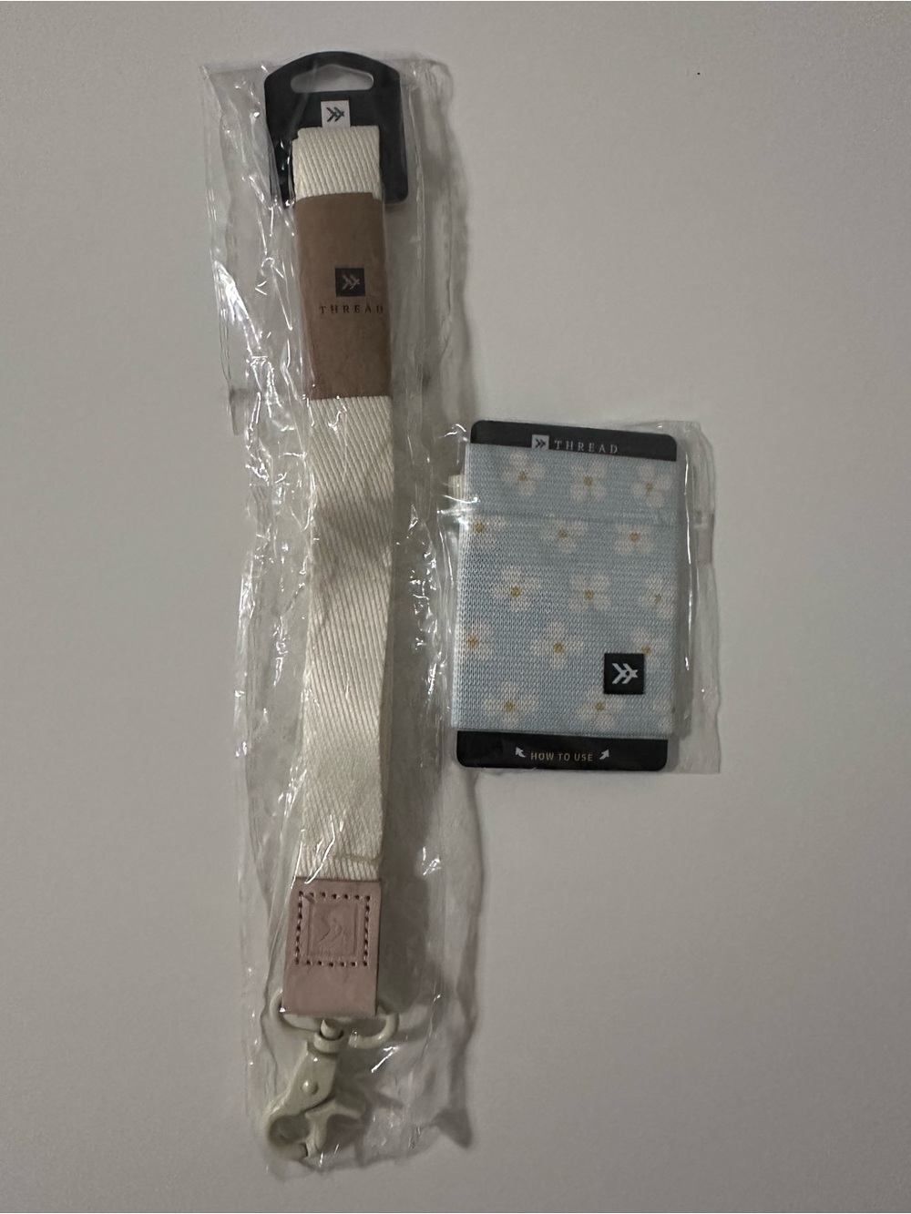 THREAD Wallet - Cream Key Lanyard with Daisy Blue Card Holder